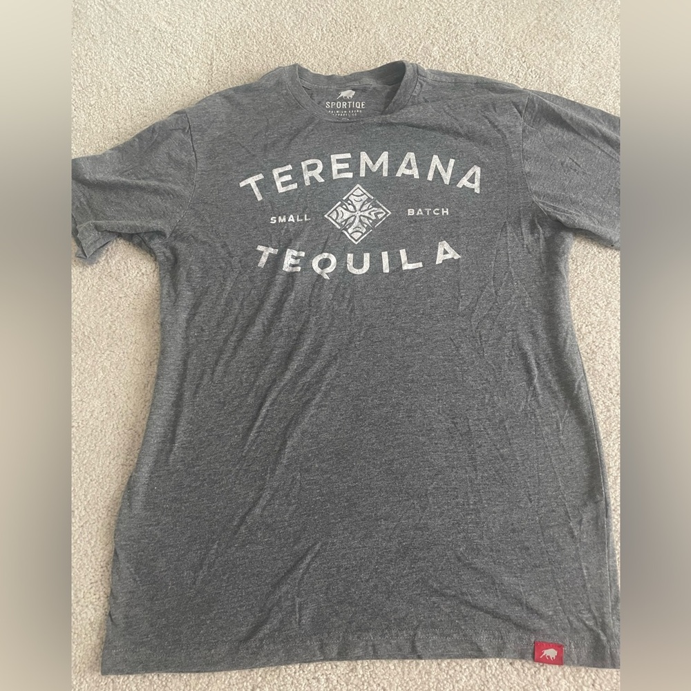 Grey and white Teremaña tequila t-shirt size small